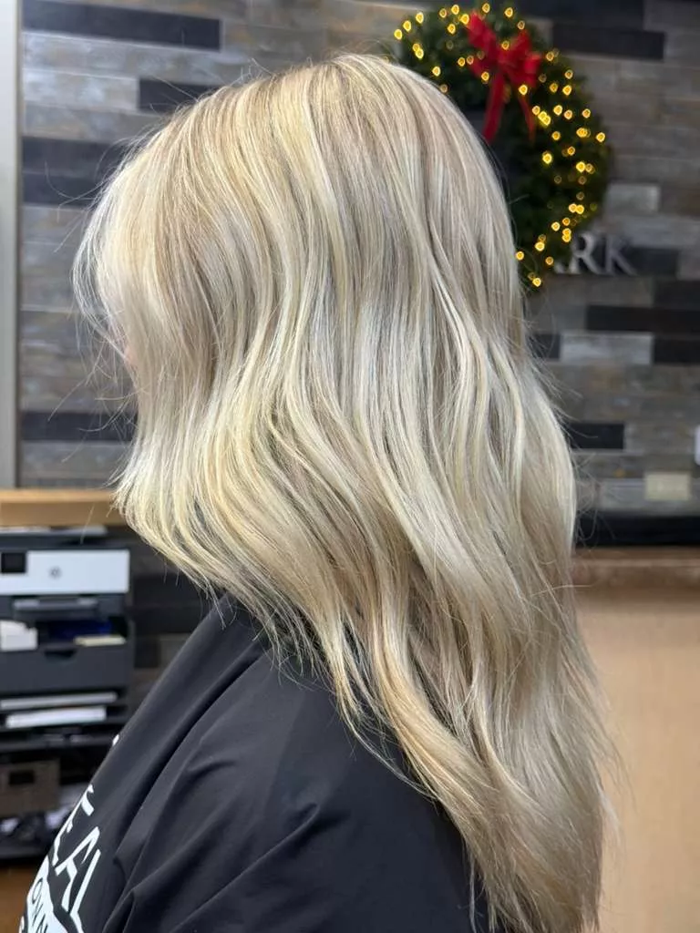 mark-salon-gallery-13-69ae4839af665