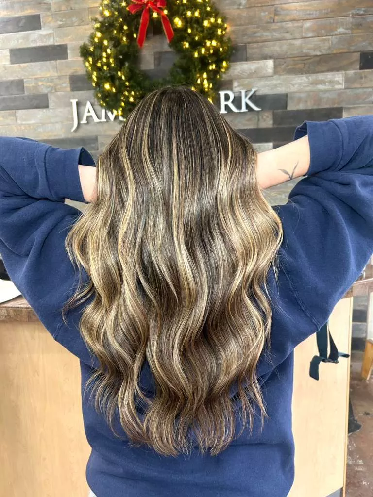 mark-salon-gallery-2-69ae484040f03